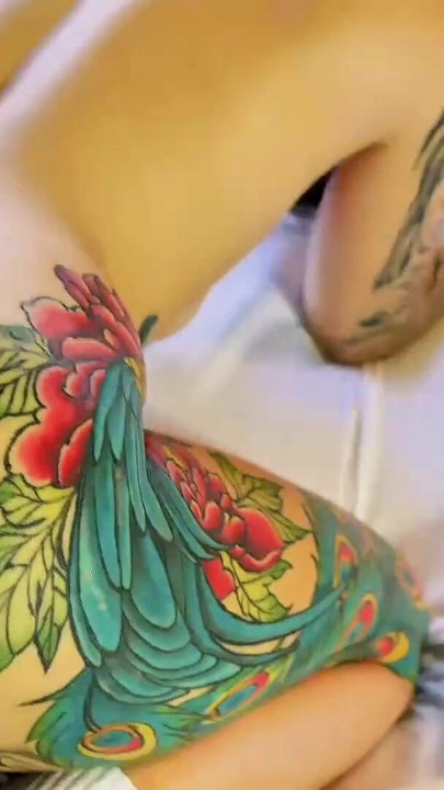 BEAUTIFUL SLIM COLOMBIAN RESIVE A CUM DISCHARGE IN HER TIGHT ASS BY HER TRAVEL FRIEND | Clip 1