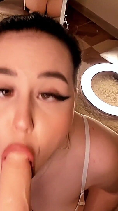 My thirsty ass and pussy are BEGGING for your cum! FILL ME! | Clip 1