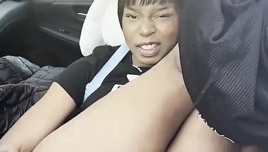 Dildo lutschen und ficken, anal squirten