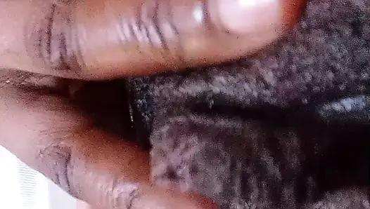 Mevsimlik carnivas'ın amcığı ve yarağı var