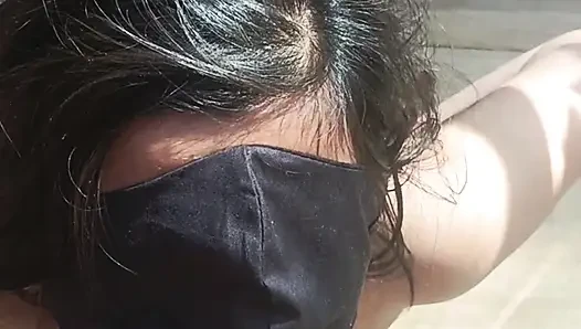 Bayan mahi ile açık havada seks