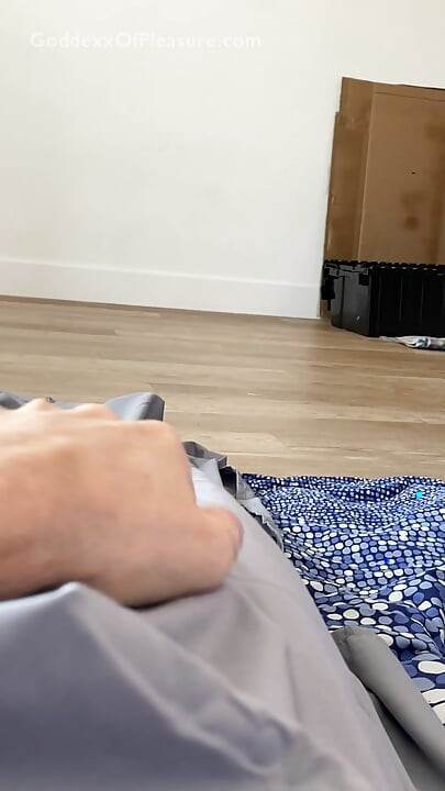 Mom's Best Friend Tells You to Cum - HOT MILF JOI COUNTDOWN
