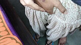 Sardarni Aunty ko ghar jakr ladke ne choda full video with audio 