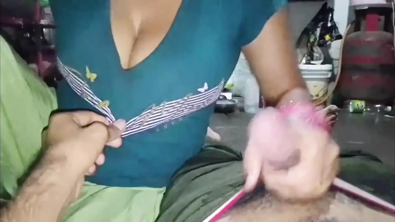 i Ke Cock Suck Ke Apni Boobs Pe Pani Niki Hindi Audio