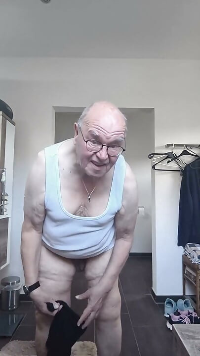Belting Clothed