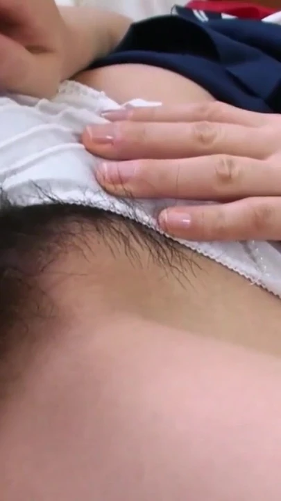 Oduševljen trenutak iz "Ona voli vibrator na njenoj azijskoj pički i puši moj kurac da mi se zahvali"
