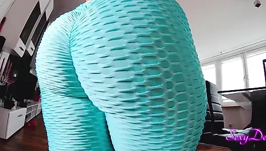 Perfect Big Ass Camgirl Playing with Dildo