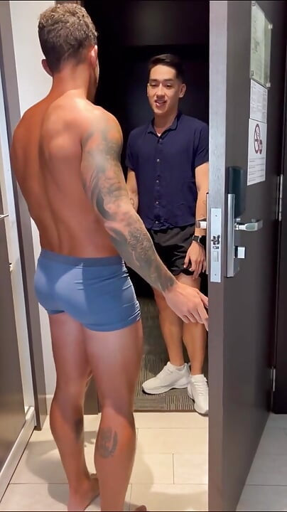 Ravni mišići razmnožavaju moju ogromnu guzicu