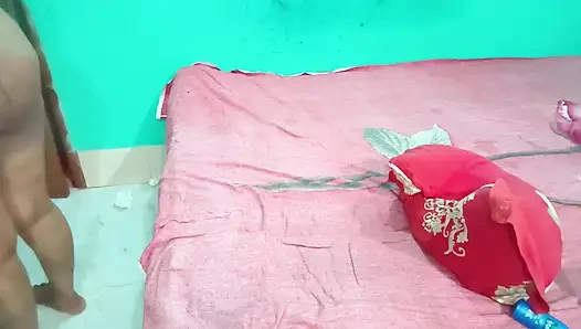 Hintli çiftin tatlı ve eğlenceli domaltmalı anları