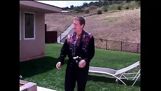 Two Beautiful Model Sucked a Big Cock of His Photographer