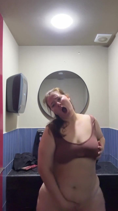 pawg public bathroom masturbation | Clip 3
