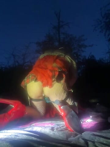 Anal slut outdoor