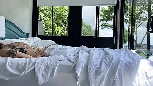 Masaj ve sert sikişen müşteri