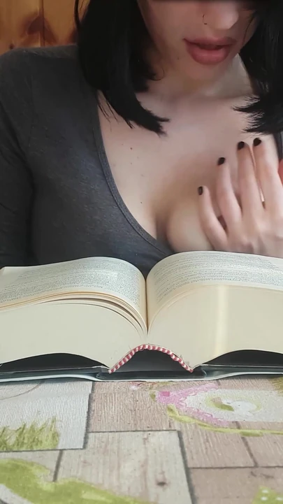 Key moment from "Histerical Literature Yumi: she can't read anymore and cums- vibrator (ENG)"