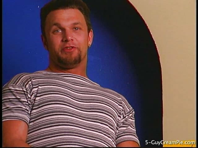 Film în flux de la Ashley Blue cu ejaculare înăuntru cu 5 tipi