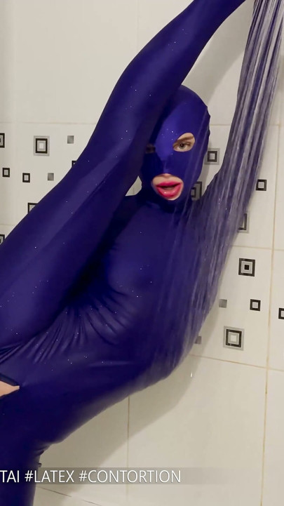 Flexible fun in the shower