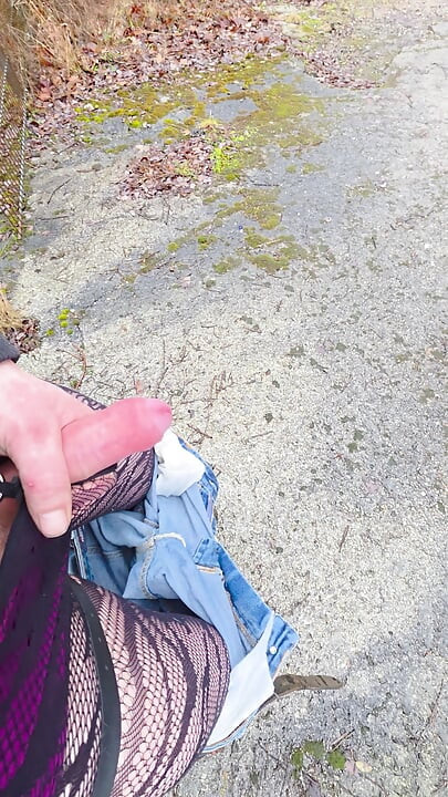 Pissing in a friend's clothes 'cause I'm into her