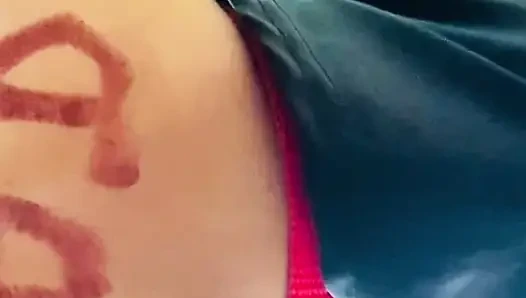 Budak pria menjilati pantat gadis kampus