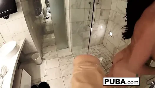 Freundin Erfahrung mit Alison Tyler in einem hotel
