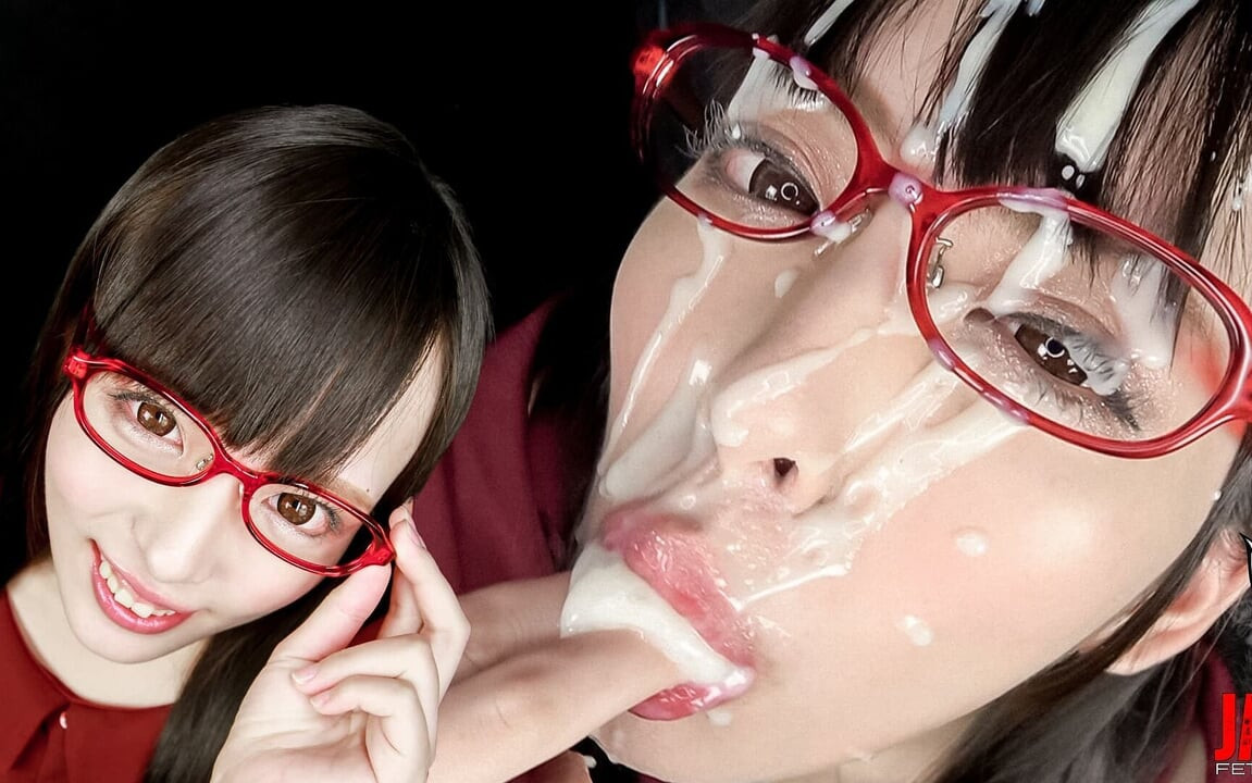 Cum-face Fantasy: Ikumi Kuroki intenzív szopása