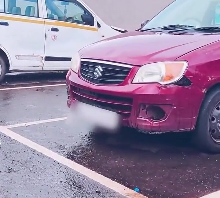 Stranger Car Tyre Squirt, Road Side Pussy Finger and Squirt and Ass Spank
