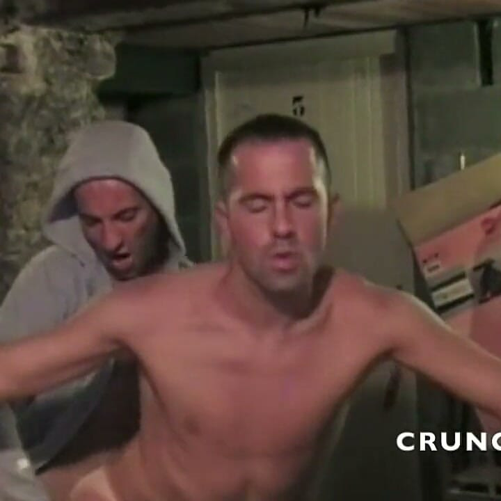 Sltu twink suck my xxl cock in discret basement
