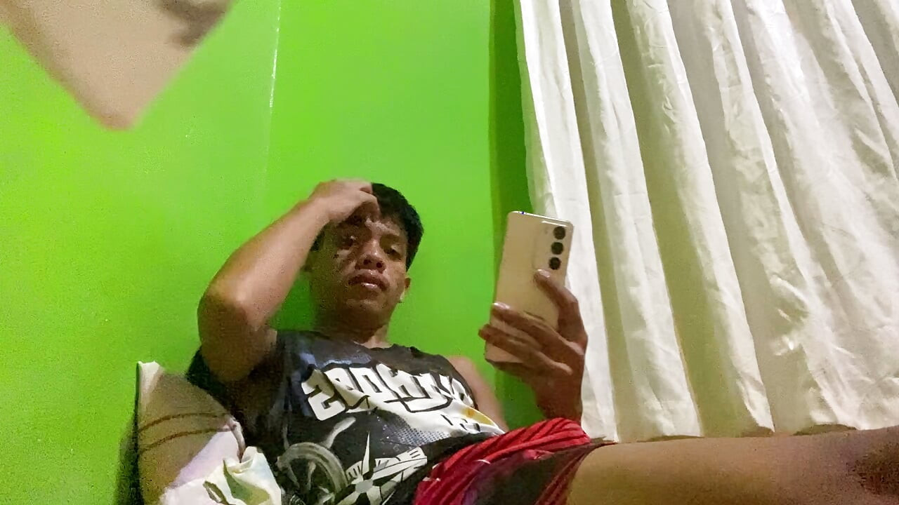 Filipino Twink Sypialnia szarpnij się z wytryski