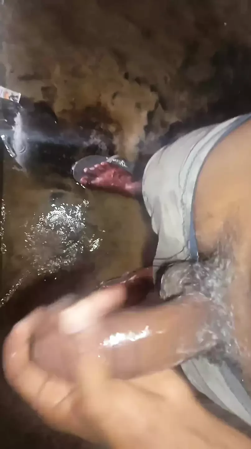New video desi boy night video in bathroom