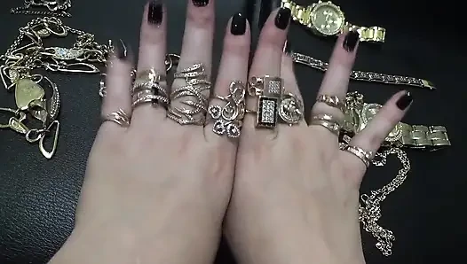 Goldener schmuck und handfetisch