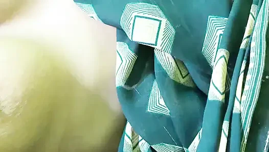 Khelte huye bhabhi ne lund chut m daal diya