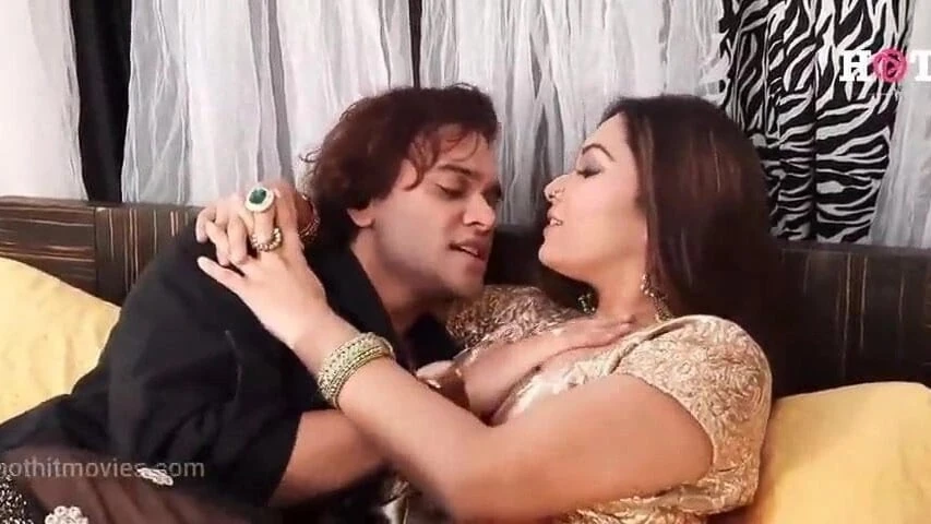 CHANDNI UNCUT