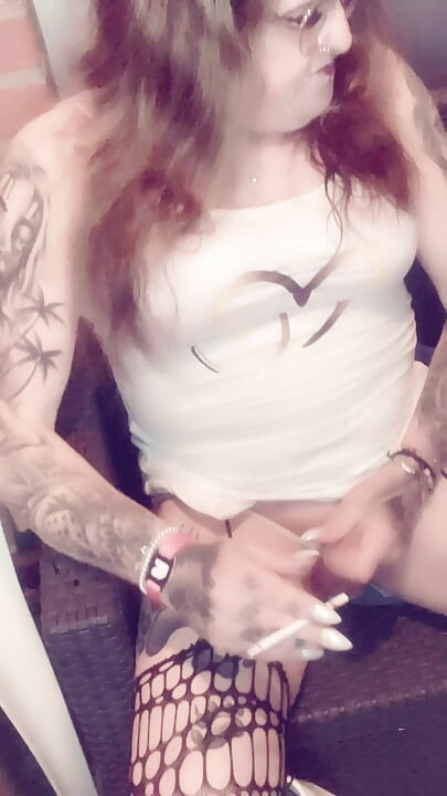 Ts Stefanie sexy smoking