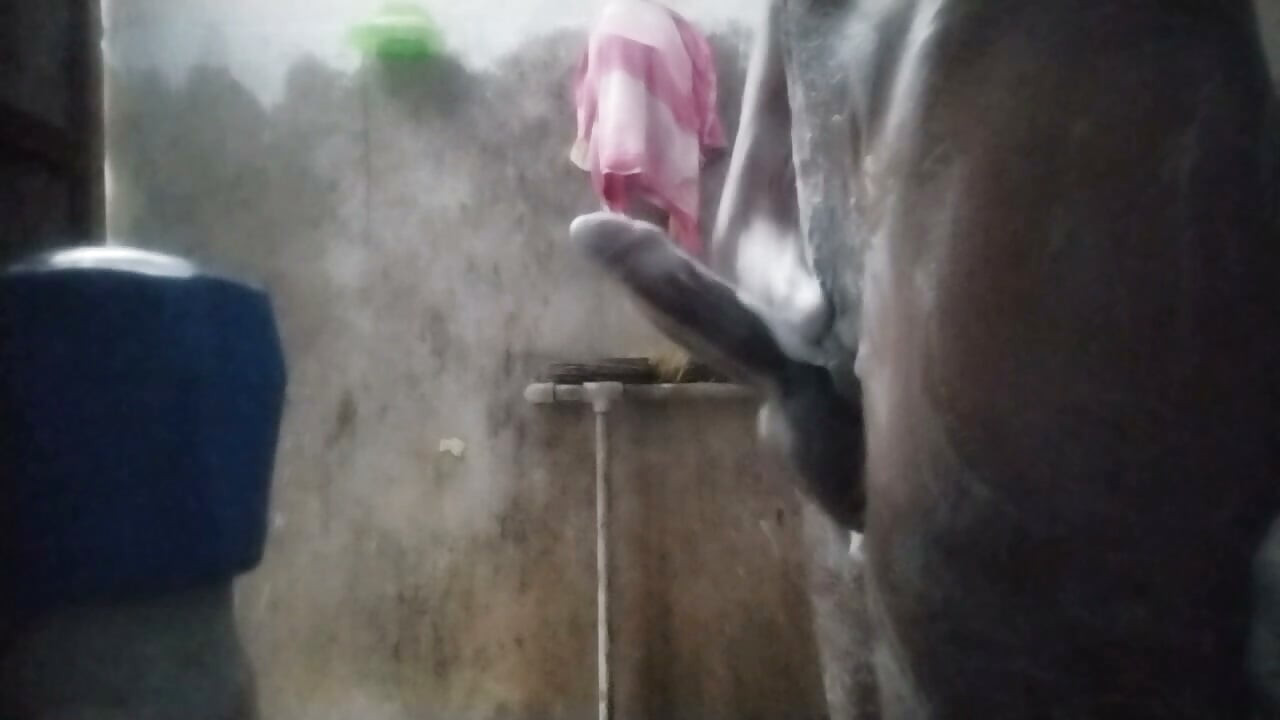 Bati uma enquanto tomava banho