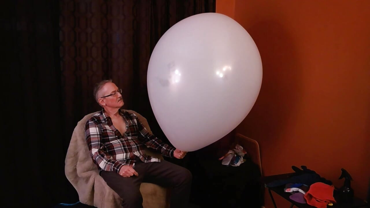 149) iki dev yuvarlak balon, bir 17" yuvarlak balon pop eğlencesi