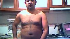 Turkish daddy wanking in the kitchen