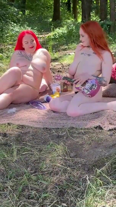 Two girlfriends decided to relax outdoors and have hot sex. | Clip 2
