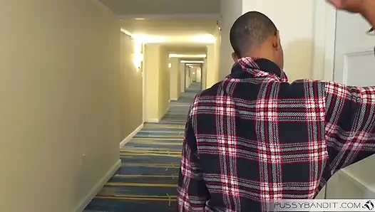 Часть 1, девушка просто чем развлекаться