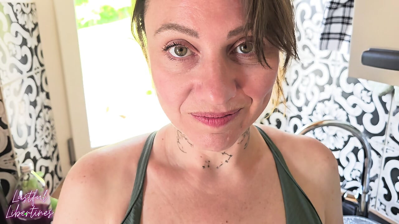 Ma belle-mère était réticente à me baiser à nouveau, mais elle n’avait pas besoin d’être très convaincante