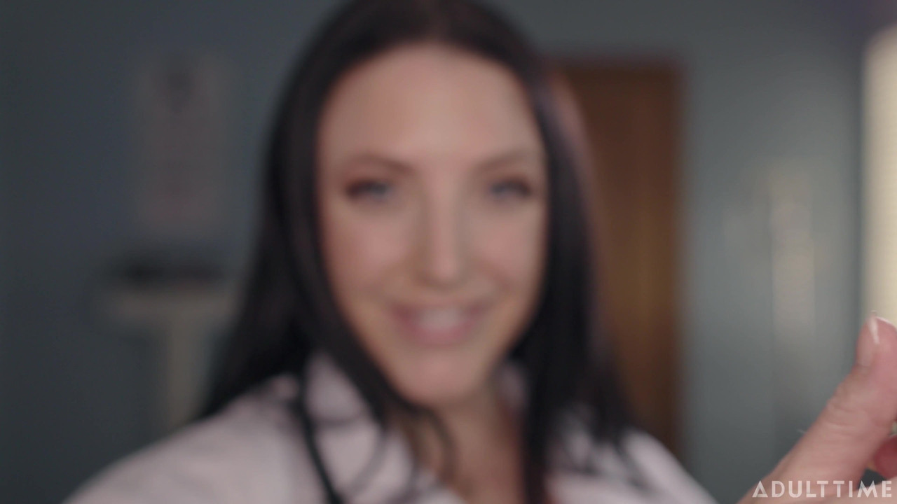 Asmrファンタジー博士。アンジェラ・ホワイトが全身身体検査