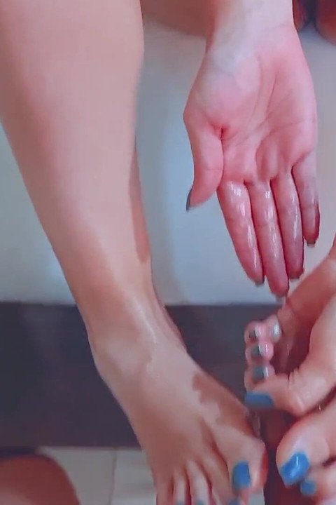 Oil Massage Ends with a Creamy Footjob and Nails Creampie