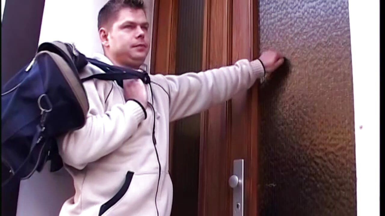 Divlji Trojac S Puno Sperme