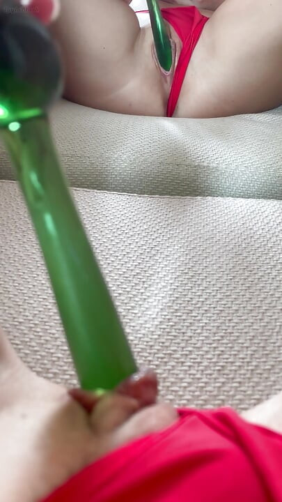 She start to play near mirror and dont stop until have orgasm