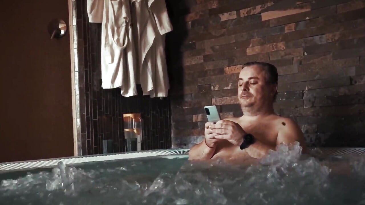 Beautiful Horny MILF Fucked by Stranger in Jacuzzi Vintage Aamateur
