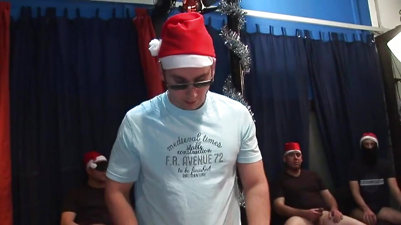 Niegrzeczne dziwki Santa Nadziewane podwójnie w uroczystej orgii szaleństwo