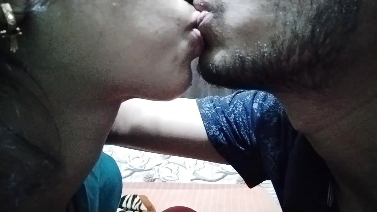 Pertama kali sepong kontol sampai tenggorokan sampai crot di dalam