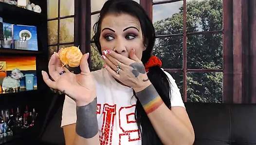 Pekerja makanan cepat saji menyusut memakanmu