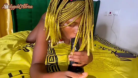 Güçlü Bir Kovboy Kız Tarzı Ile Erotik Mastürbasyon