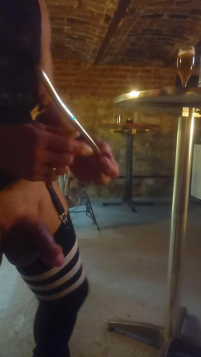 लंड लग रहा है