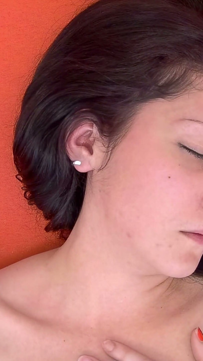 Czech Orgasm 36: Puffy Clit Gets the Royal Treatment