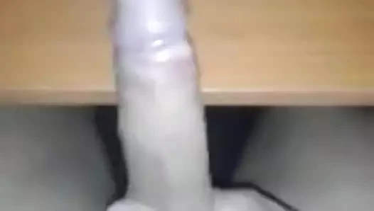 Botte di cazzo sul tavolo xx